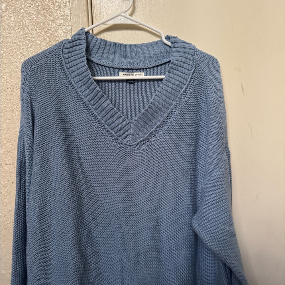 AE Long Weekend V-Neck Sweater